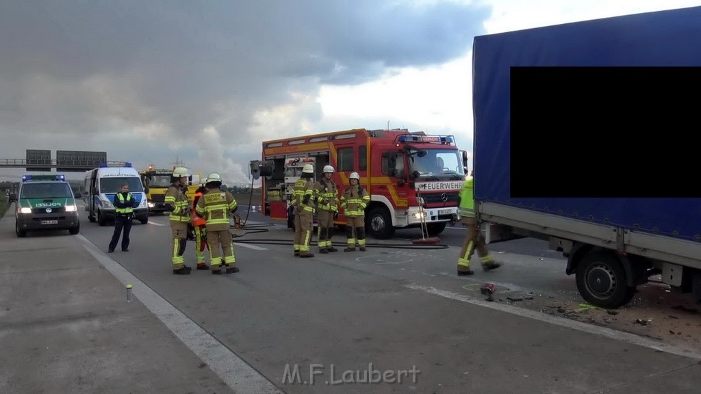 Schwerer VU A 4 Rich Olpe vor AK Koeln West P05.jpg